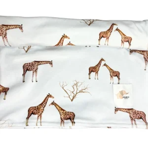 31225E1C-4B50-4E2F-9753-57F5C3B87F65.jpgv1726592744 Couverture magiks - Girafine