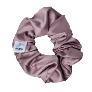 D63A427B-5787-4CA9-884A-076685FCAC8B_a3ceb2b4-3855-40da-a9c0-1c20b9524c39.jpgv1701303833 Chouchou élastique pour cheveux - Satin pourpre pâle